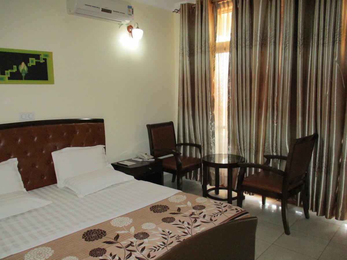 Amaris Hotel Kigali Exterior photo